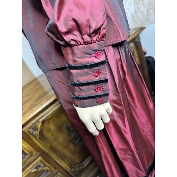 Vintage 1980s Gay Boyer 2-Pc Skirt Blouse Dress (Frontier 1800's Style) Festival